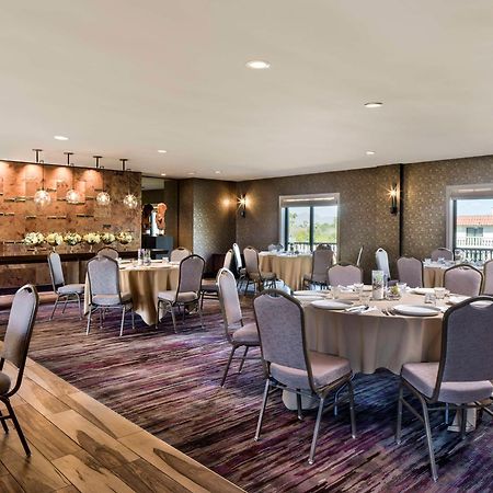 Embassy Suites By Hilton Scottsdale Resort Экстерьер фото