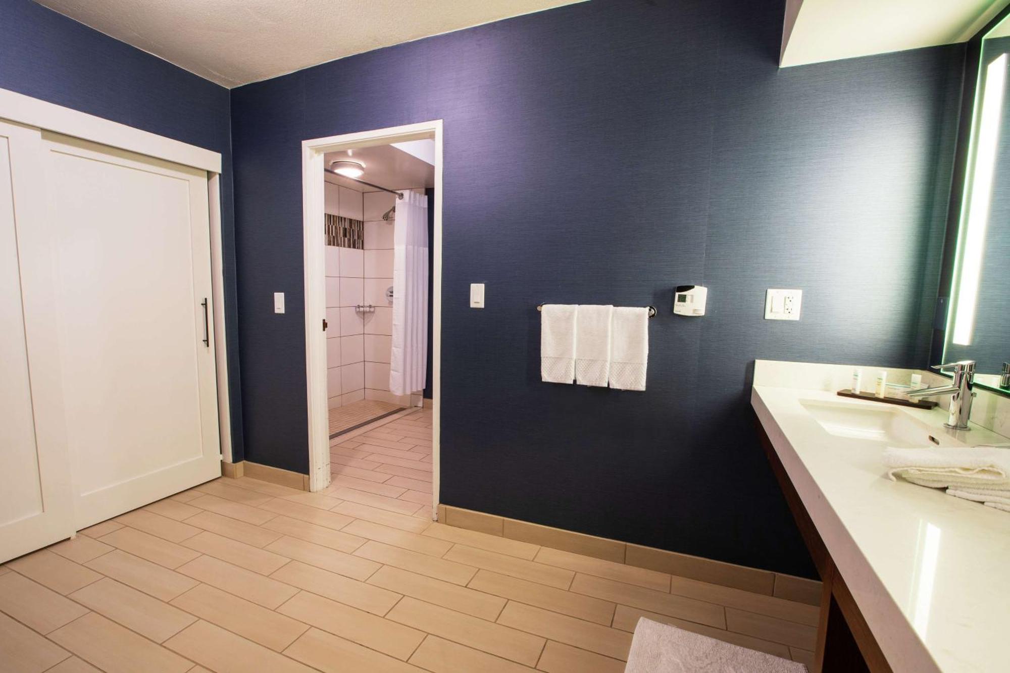 Embassy Suites By Hilton Scottsdale Resort Экстерьер фото