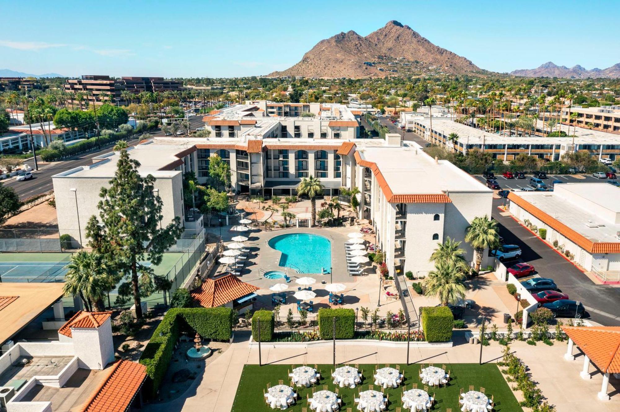Embassy Suites By Hilton Scottsdale Resort Экстерьер фото