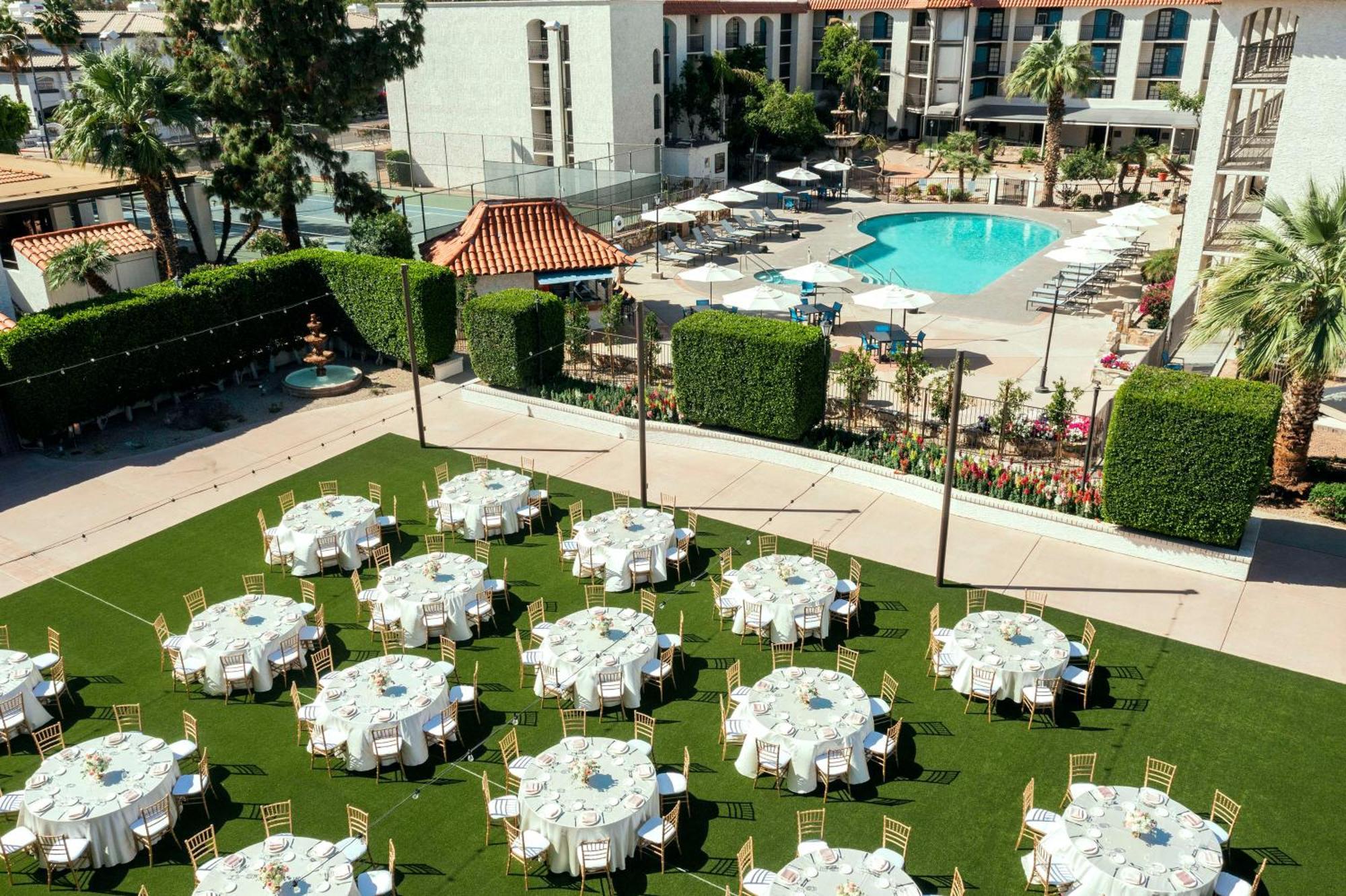 Embassy Suites By Hilton Scottsdale Resort Экстерьер фото