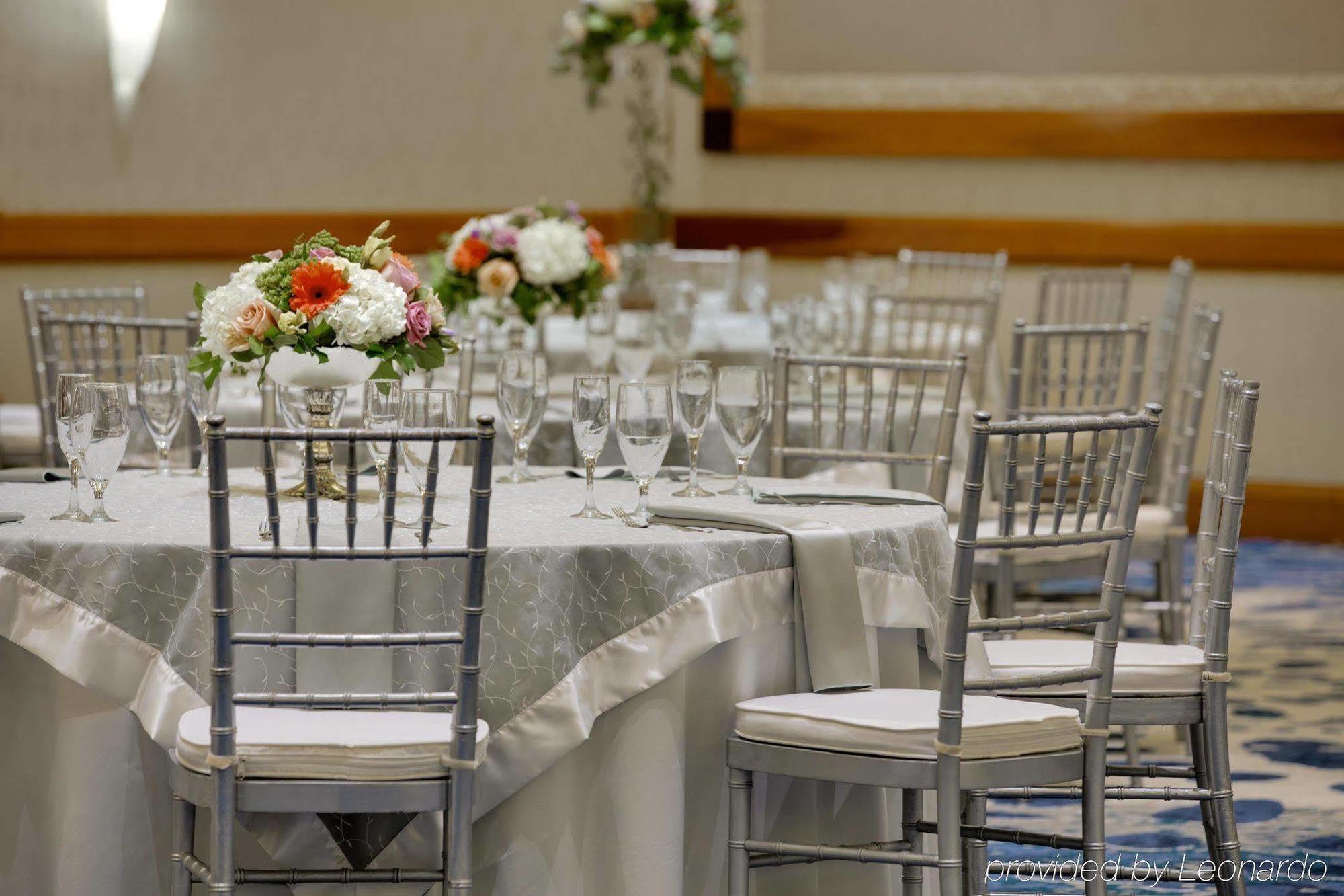 Embassy Suites By Hilton Scottsdale Resort Экстерьер фото