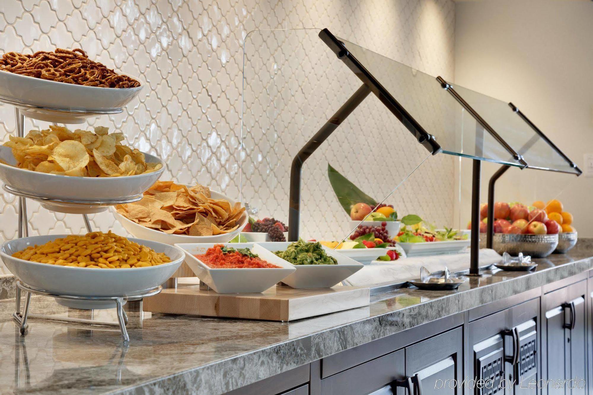 Embassy Suites By Hilton Scottsdale Resort Экстерьер фото