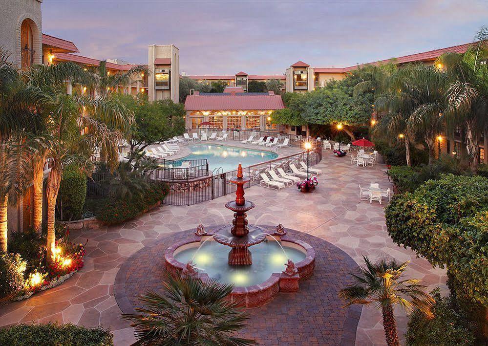 Embassy Suites By Hilton Scottsdale Resort Экстерьер фото